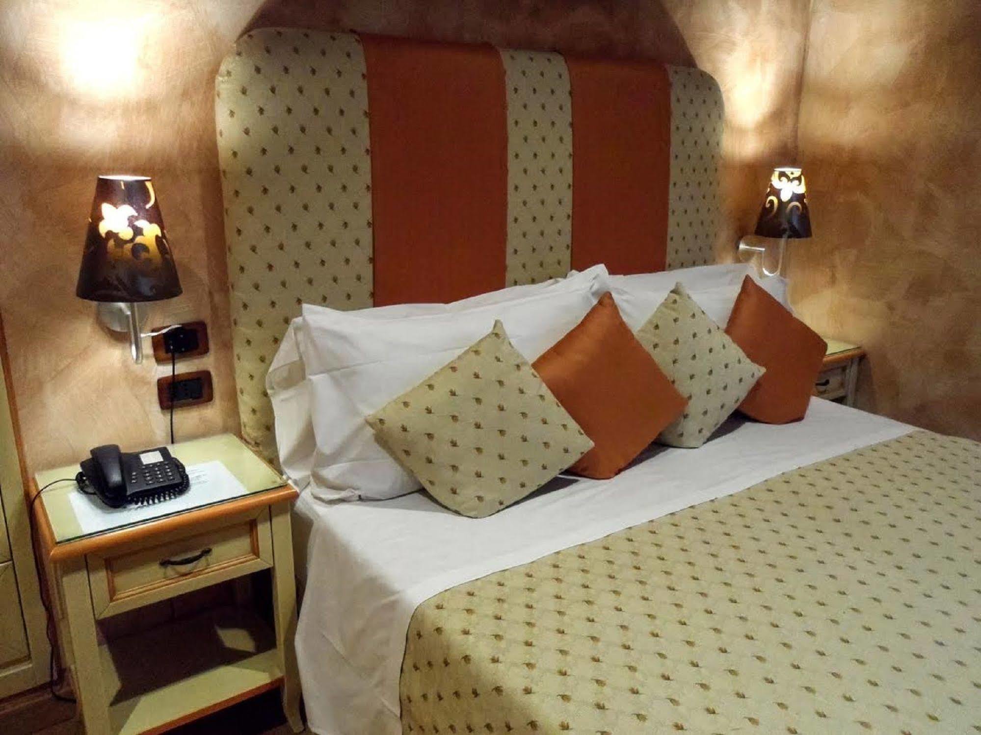 Condotti Gasthof 2*
